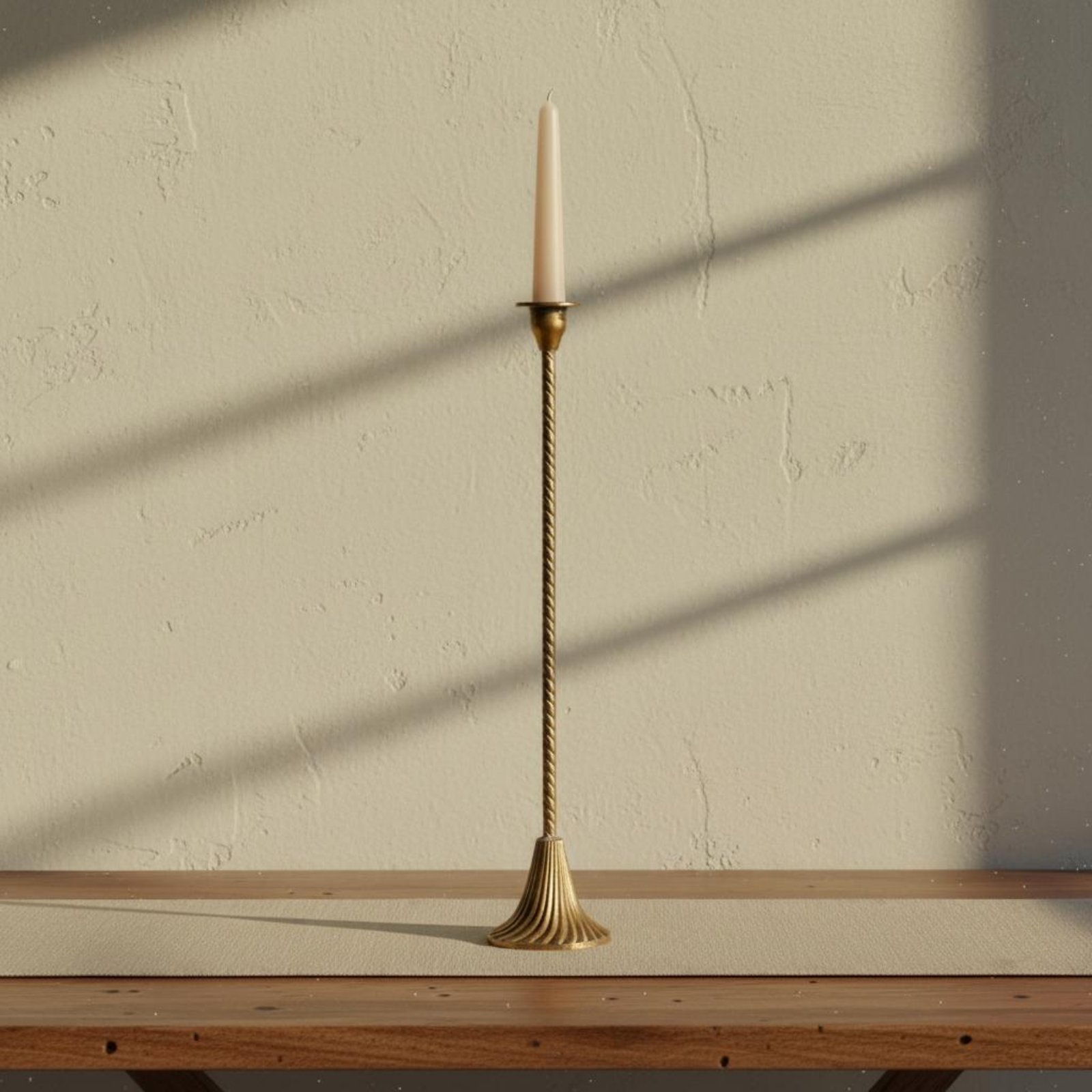 Twisted Gold Candle Holder Sta - Paraffin Wax recension och pris